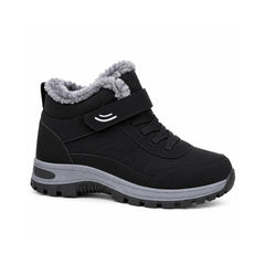 Autoagrippante – bottes d'hiver, photo de studio sur fond blanc