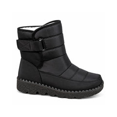 Neige – bottes d'hiver, photo de studio sur fond blanc
